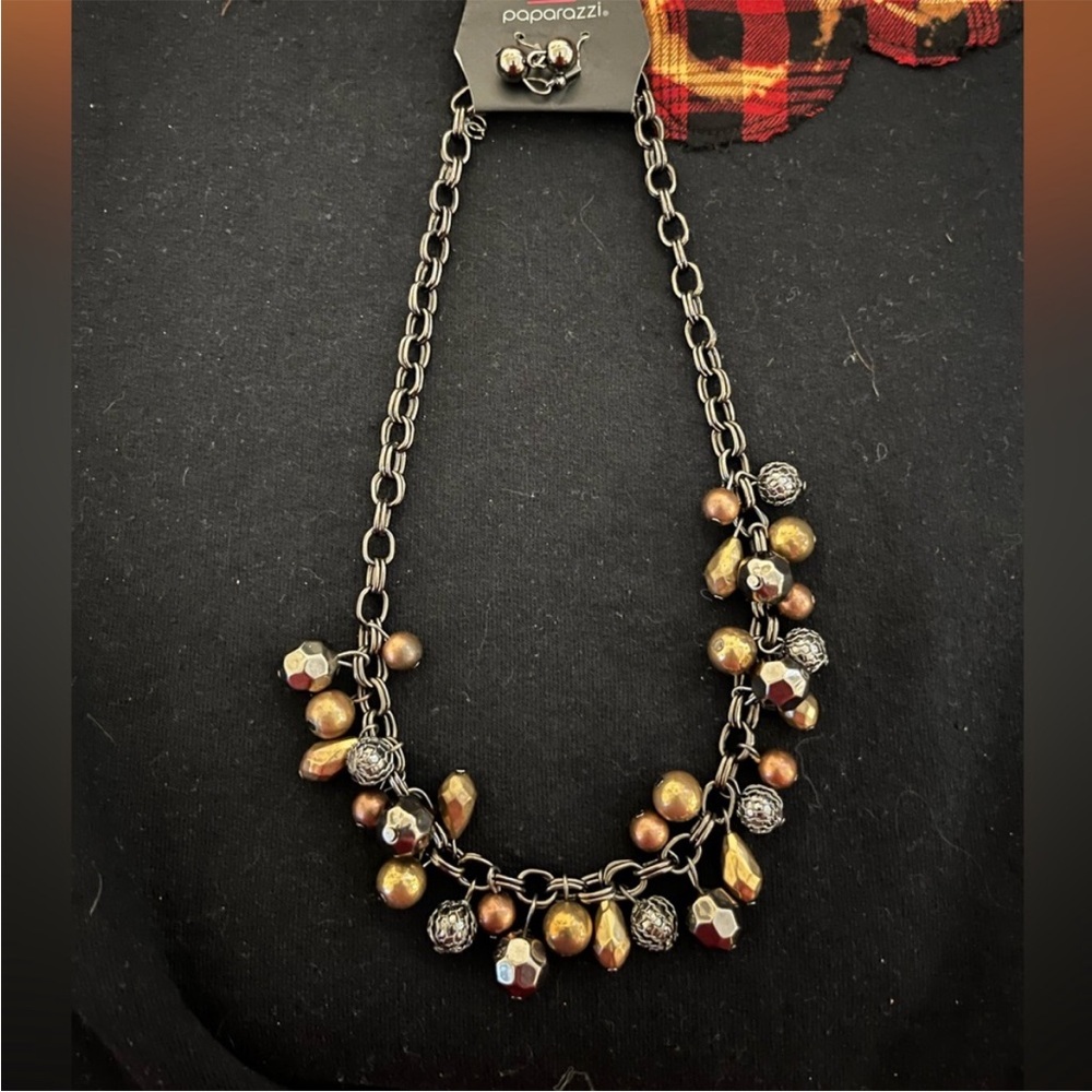 4 Necklace Bundle - Picture 4 of 5